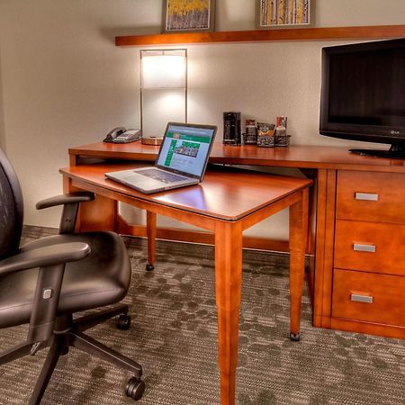 Hotel Courtyard By Marriott Burlington Extérieur photo