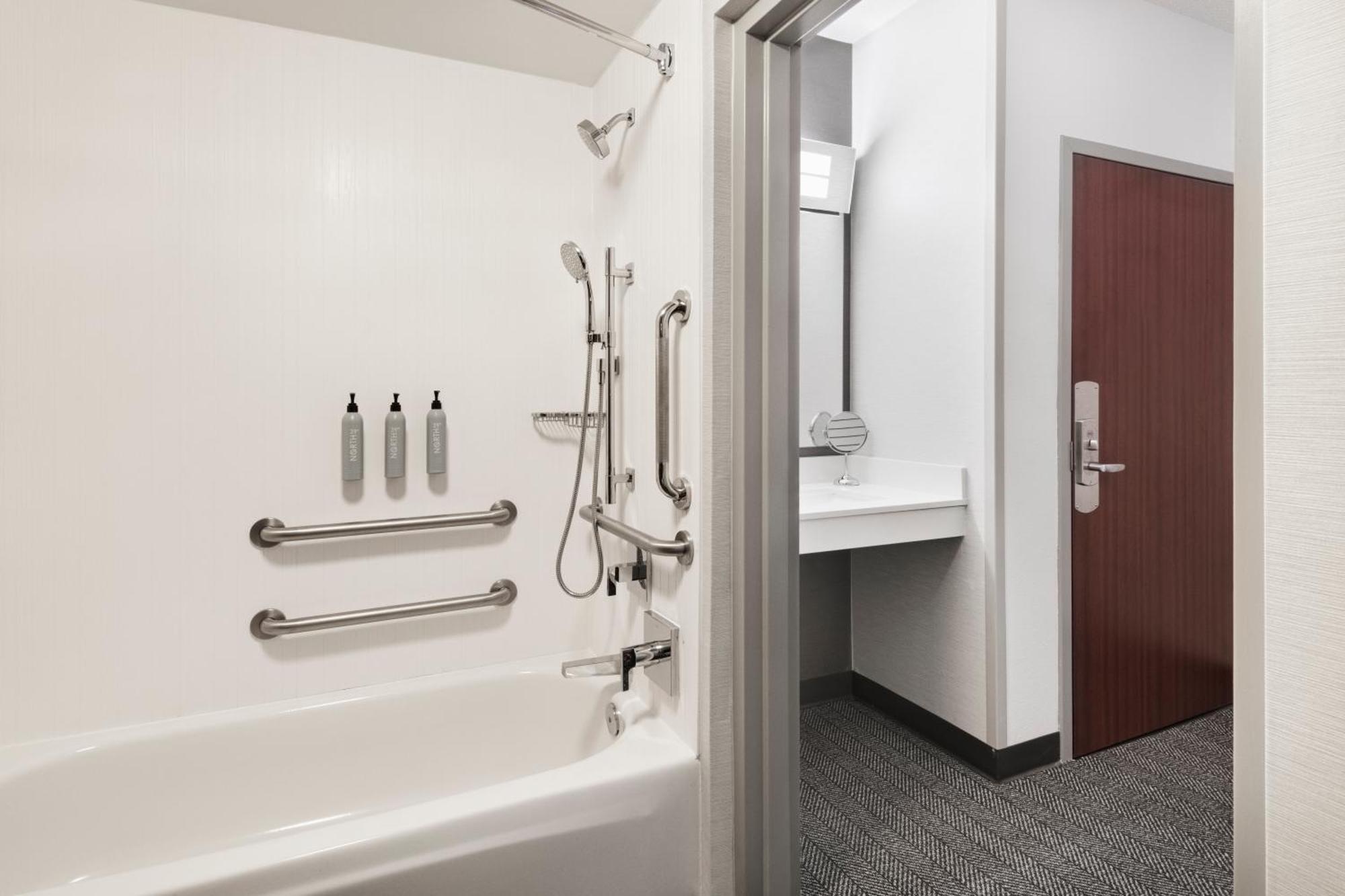 Hotel Courtyard By Marriott Burlington Extérieur photo